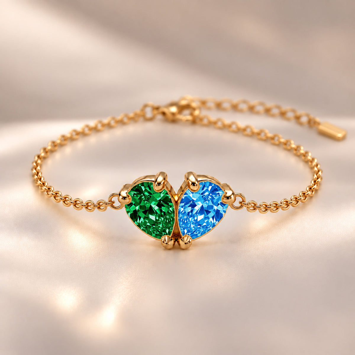 Demi Heart Bracelet - Gold Finish