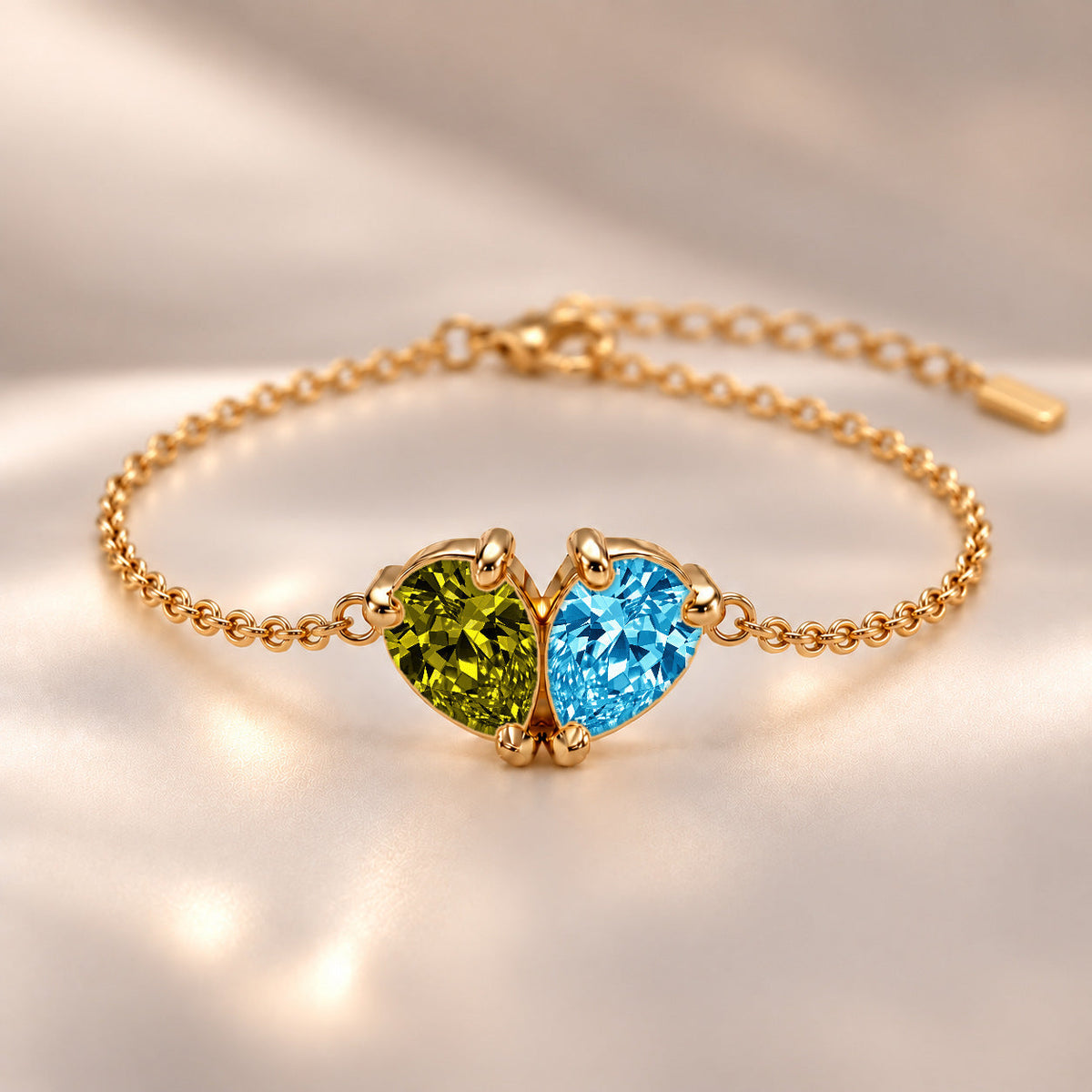 Demi Heart Bracelet - Gold Finish