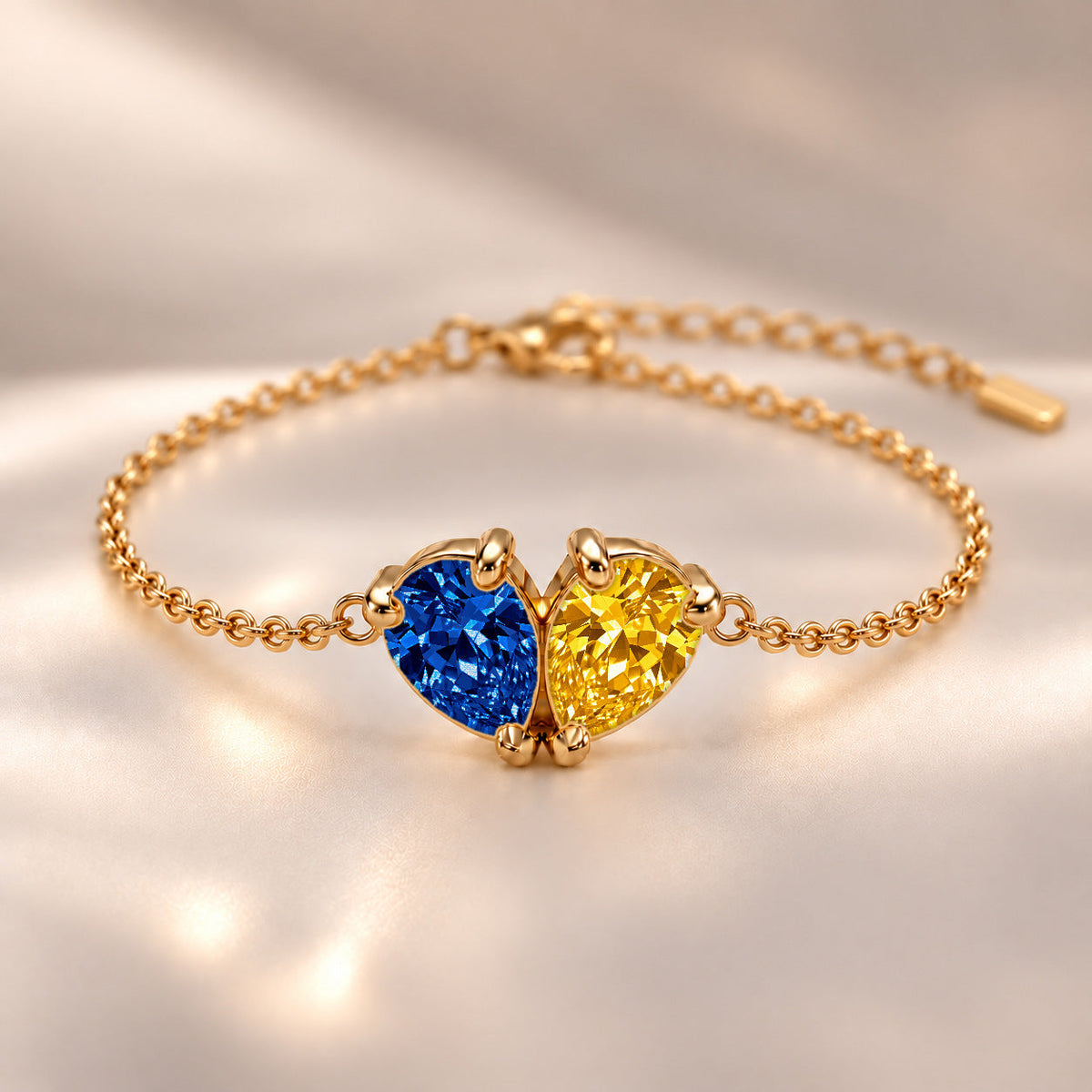 Demi Heart Bracelet - Gold Finish