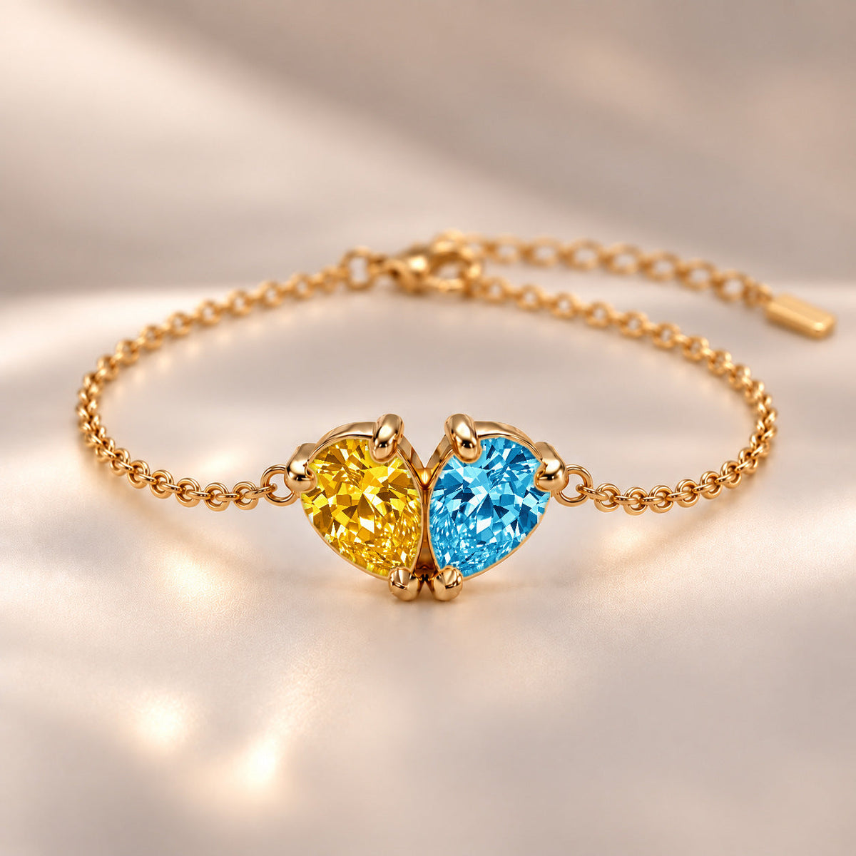 Demi Heart Bracelet - Gold Finish
