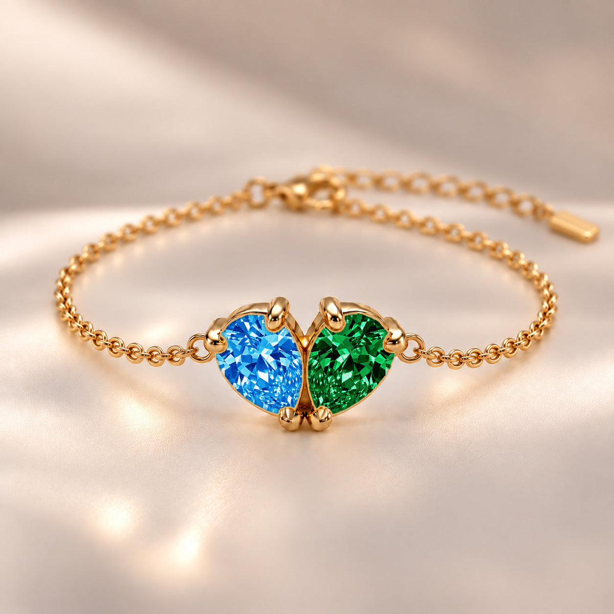 Demi Heart Bracelet - Gold Finish