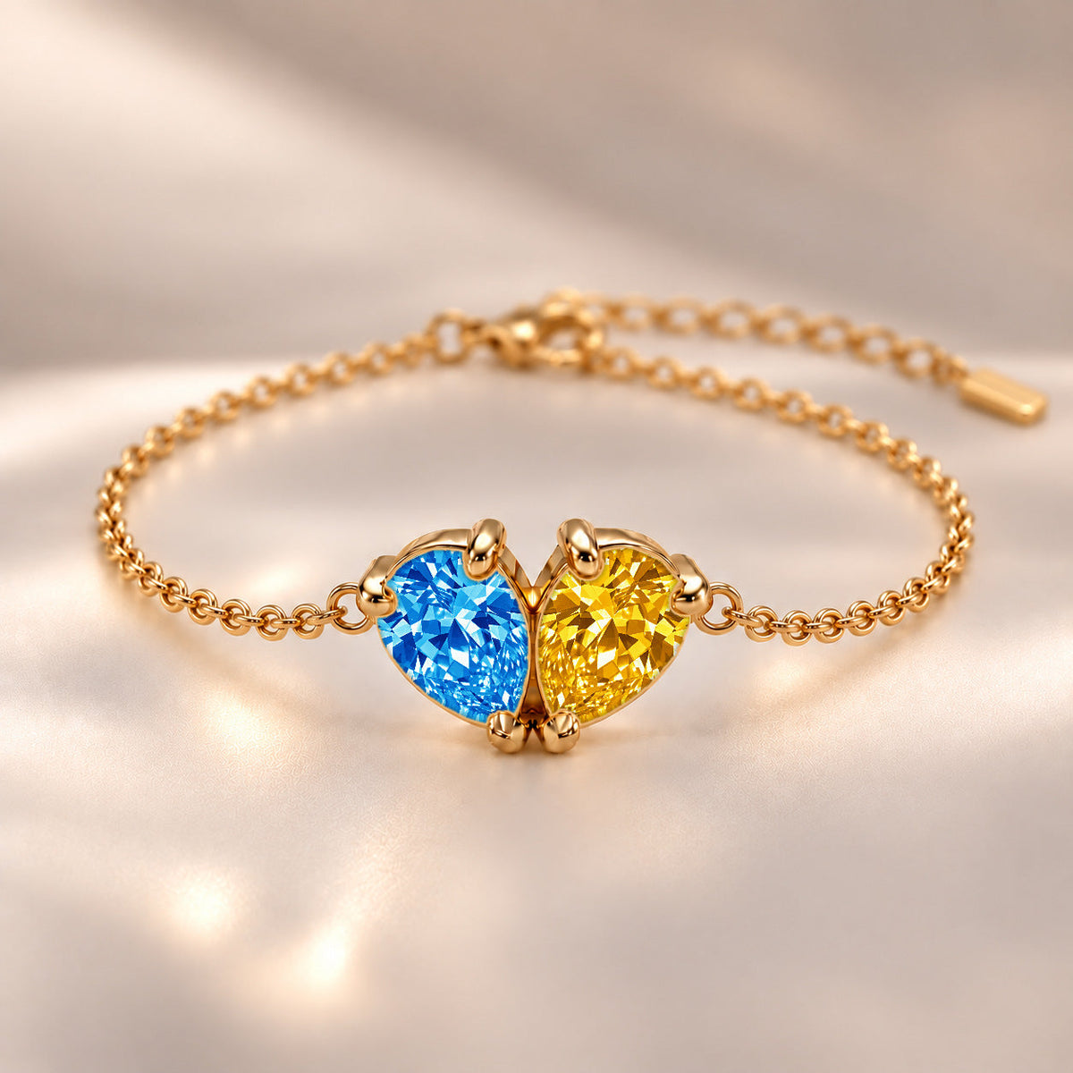 Demi Heart Bracelet - Gold Finish